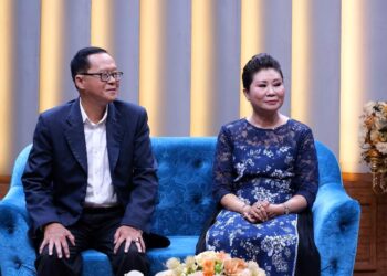 Lấy nhau muộn, người chồng vẫn không ngừng ghen tuông vì quá khứ của vợ