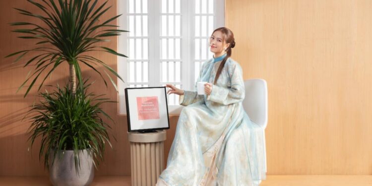 Sản phẩm “nhìn lại” 30 năm rực rỡ của Hoàng Thùy Linh ra mắt vào dịp Tết nguyên đán