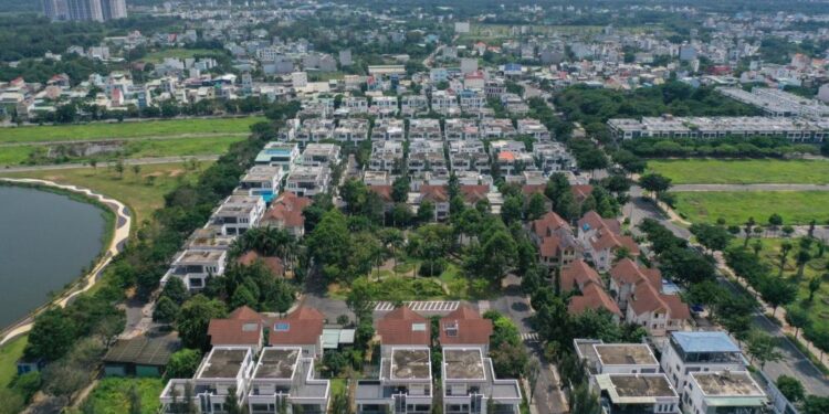 JLL: Thị trường nhà ở TP.HCM bùng nổ giao dịch vào cuối năm