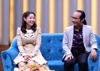 Chuyện tình đẹp của chàng nhạc sĩ khiếm thị Hà Chương và người vợ kém 18 tuổi