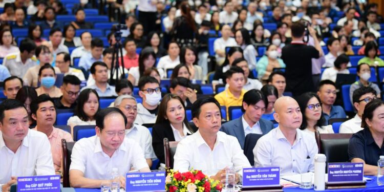 Gần 300 hộ kinh doanh tham gia chương trình tương tác “Lên số – Lên đời” lần 5