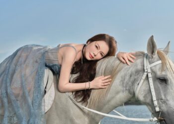 Lý Nhã Kỳ mở bát năm 2026 bằng hình ảnh Tết Bính Ngọ đậm khí chất tại resort riêng ở Đồng Nai