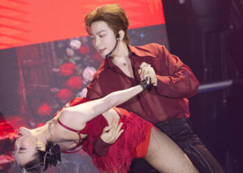 Tăng Phúc làm bạn nhảy “chấn thương” khi khiêu vũ, trao cơ hội cho dàn ca sĩ trẻ tỏa sáng