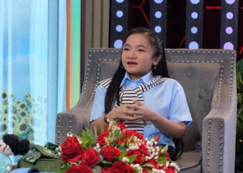 Đời Rất Đẹp: Cô gái “xương thủy tinh” kiếm bạc cắt từ nghề móc len