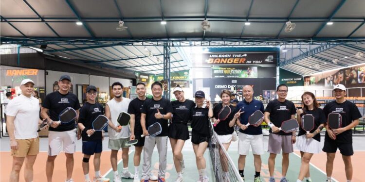 “Nữ hoàng tổ chức” Trà Ngọc Hằng ghi điểm ấn tượng tại sự kiện hot pickleball