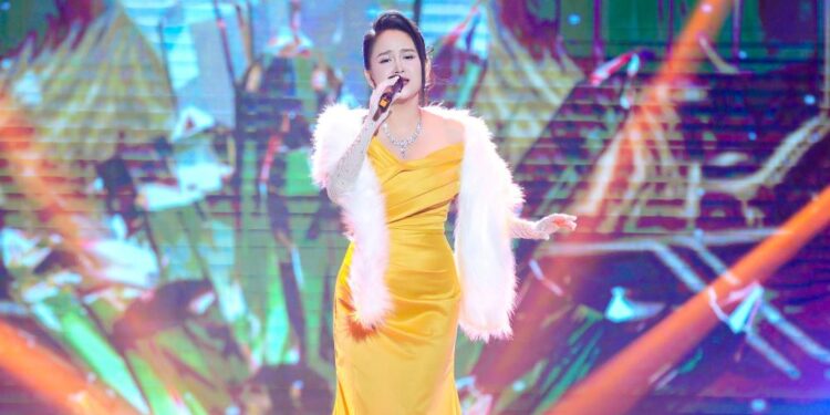 “Mỹ nữ bolero” Hiền Anh lột xác với hình ảnh cá tính, đa màu sắc trong Tỏa Sáng Sao Đôi 2026