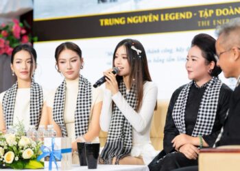 Các hoa hậu, nghệ sĩ lan tỏa tri thức và khát vọng tại Hành trình Từ Trái Tim