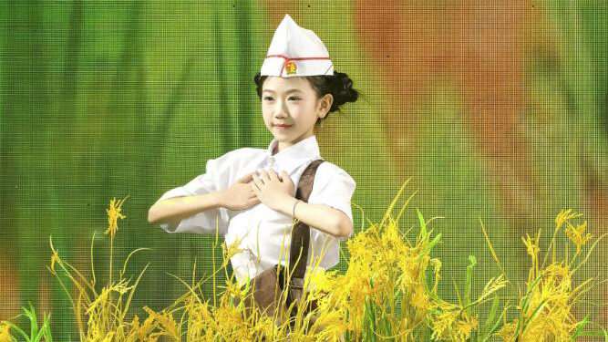 Vũ Hoàng Ánh Dương- Vũ Công Nhí Triển Vọng nổi bật chinh phục sân khấu Búp Sen Vàng