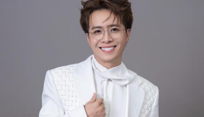 Ca sĩ Hồ Khánh Long: Từ sinh viên tài chính ngân hàng đến đối thủ “nặng ký” trong Tỏa Sáng Sao Đôi 2026