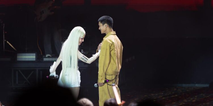 SAO Concert đầu tiên khép lại đầy ấn tượng, Hoàng Dũng – Phùng Khánh Linh – Vũ Thanh Vân – Mỹ Anh – Nguyễn Hùng trình diễn đầy thăng hoa!