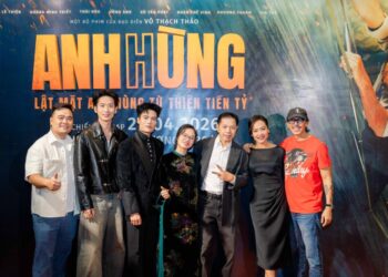 Thái Hòa hé lộ sự cố 18+ trong ANH HÙNG, khiến một bạn diễn nữ sợ hết hồn