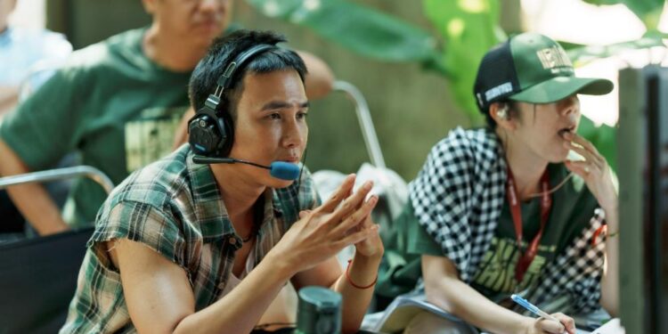 Huỳnh Lập huy động đội ngũ sản xuất hùng hậu, thiết bị hiện đại và bối cảnh rộng lớn vào phim mới Nghỉ Hè Sợ Nghỉ Hưu