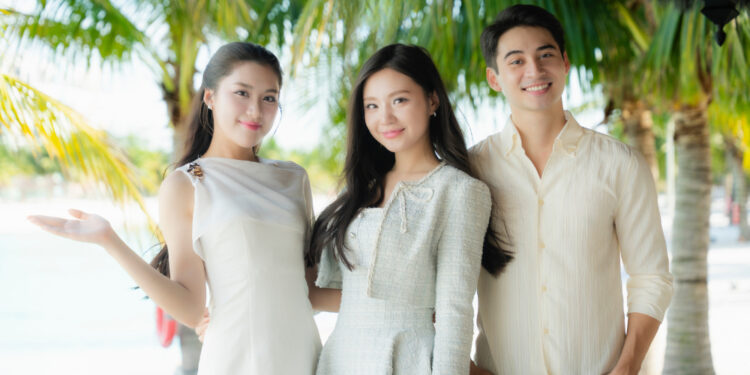 HOA HẬU PHAN PHƯƠNG OANH, NAM VƯƠNG TUẤN NGỌC HỘ TỐNG CHỦ TỊCH MISS WORLD KHẢO SÁT VIỆT NAM