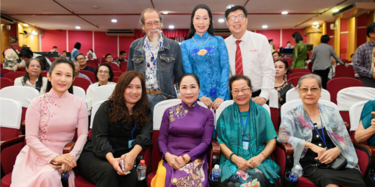 NSND Trịnh Kim Chi giữ cương vị nữ Chủ tịch đầu tiên của Hội Sân khấu TP HCM