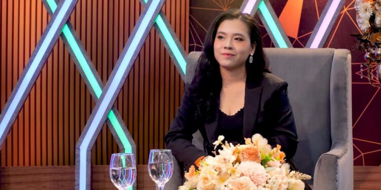 “Nữ hoàng gameshow” Huỳnh Phúc Thanh Nhân và áp lực sáng tạo khi “gánh” 3 show một tuần