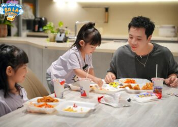 Khắc Việt sang chấn vì màn chỉ đường “loạn cào cào” của hai hoa tiêu Dừa và Đủ 