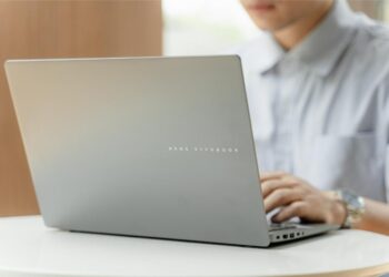 Bứt phá trải nghiệm mua sắm với dải sản phẩm chủ lực, dịch vụ hậu mãi toàn diện và mô hình tư vấn trực tiếp “Touch Asus”