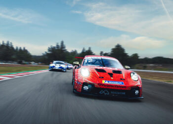 Tay đua Sawer Hoàng Đạt đại diện cho Porsche Việt Nam tại giải Porsche ARbox Carrera Cup Asia 2026