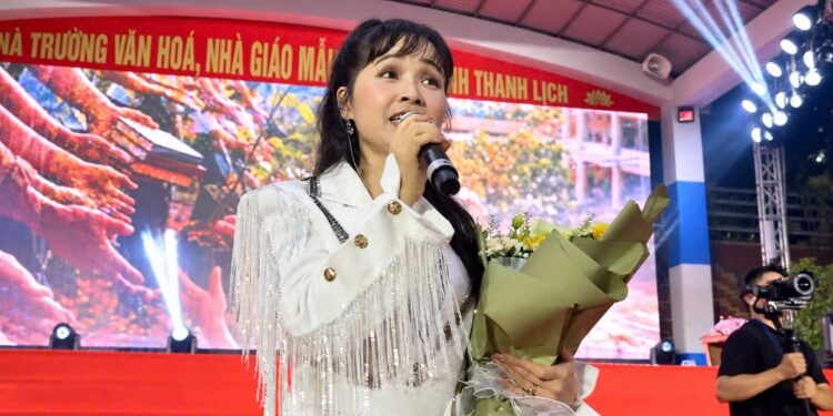 Ca sĩ Trang Nhung: Cô học trò nhút nhát và hành trình theo đuổi ước mơ