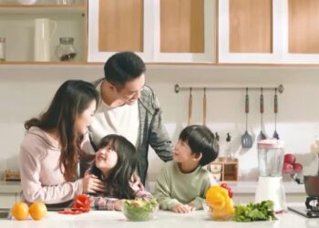 Câu Chuyện Cuộc Sống: Học cách quản lý cảm xúc khi nuôi dạy con