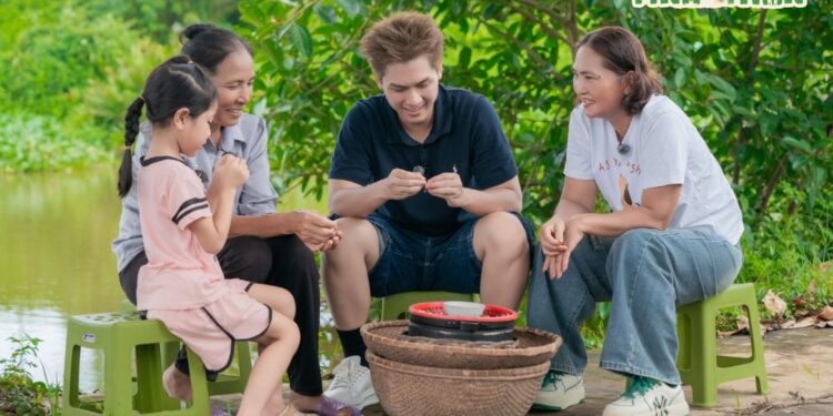 Võ Điền Gia Huy bị mẹ “bóc phốt”: Lì cực lì, hát dở