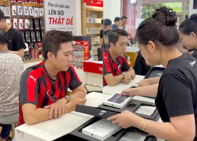 Di Động Việt chính thức mở bán iPhone Duo, ưu đãi đến 9,5 triệu đồng